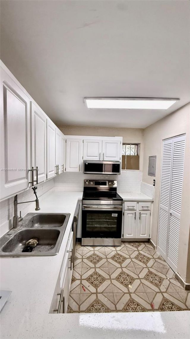 1990 W 56th St, Unit 1320, Hialeah, FL 33012 Photo