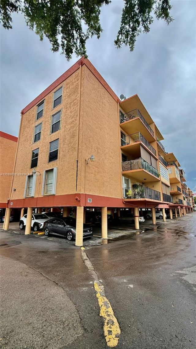 1990 W 56th St, Unit 1320, Hialeah, FL 33012 Photo