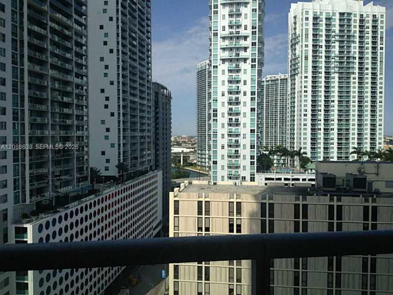 485 Brickell Av, Unit 1707, Miami, FL 33131 Photo