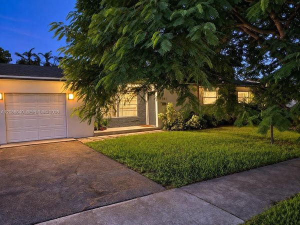 8981 SW 57th Ter , Miami, FL 33173