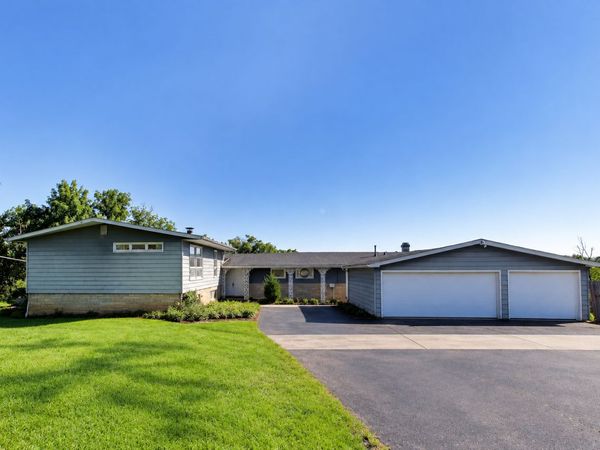 24072 W Hawthorne Lane , Antioch, IL 60002