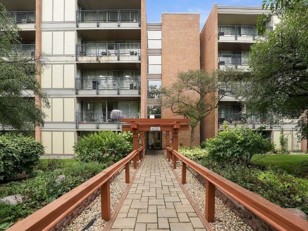 6020 Oakwood Drive , Unit 4A, Lisle, IL 60532