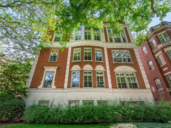 496 Sheridan Road, Unit 1, Evanston, IL 60202