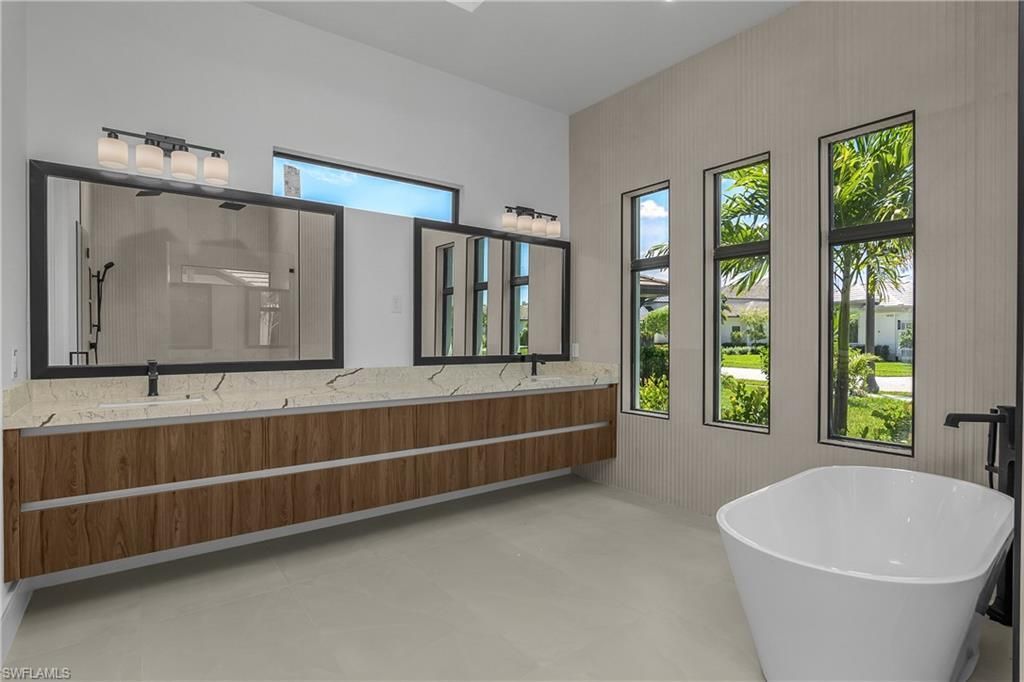 14318 Charthouse Cir, Naples, FL 34114 Photo