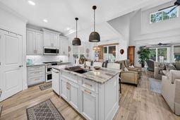 75 Villa Oak Circle photo 4