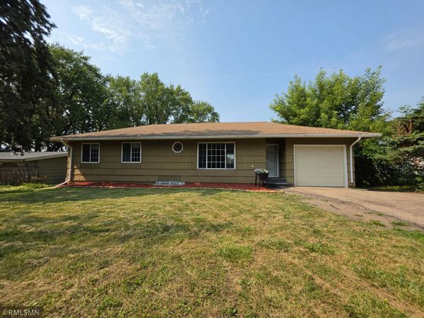 1306 Woodhill Road , Burnsville, MN 55337