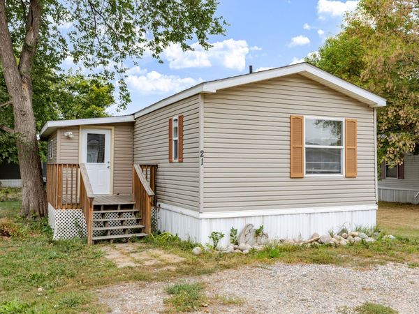 21 Horseshoe Bend, Horace, ND 58047