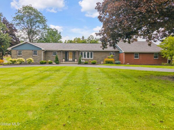 27 Frangella Drive, Coeymans, NY 12045