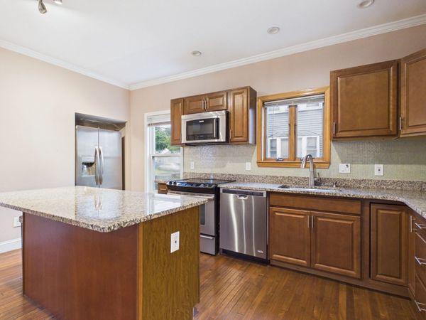 201 Riverside Ave, Unit 1, Medford, MA 02155