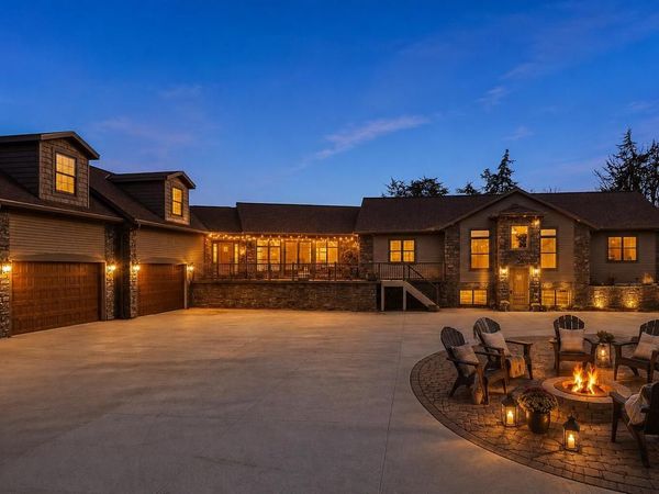 N5302 Crossman ROAD, Lake Mills, WI 53551