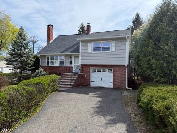 54 S Central Ave, Ramsey, NJ 07446