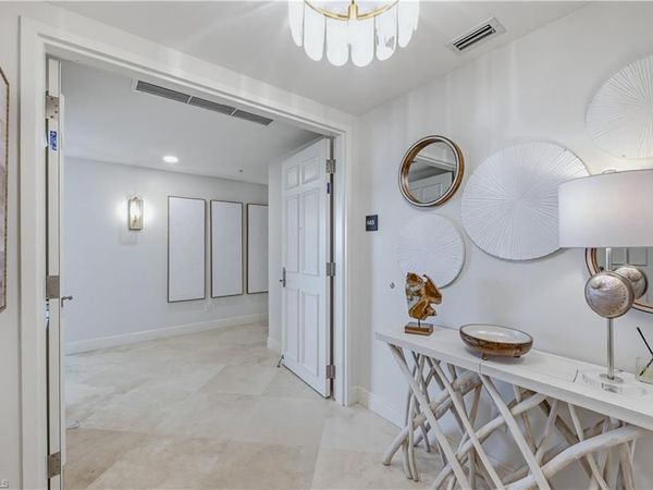 275 Indies WAY, Unit 605, NAPLES, FL 34110