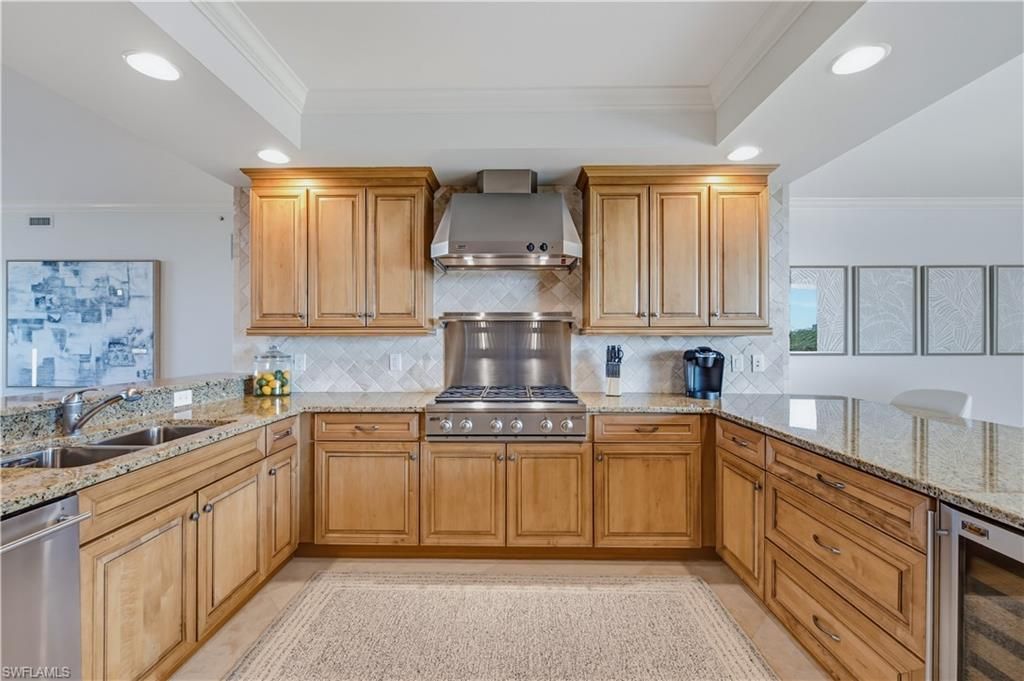275 Indies Way, Unit 605, Naples, FL 34110 Photo
