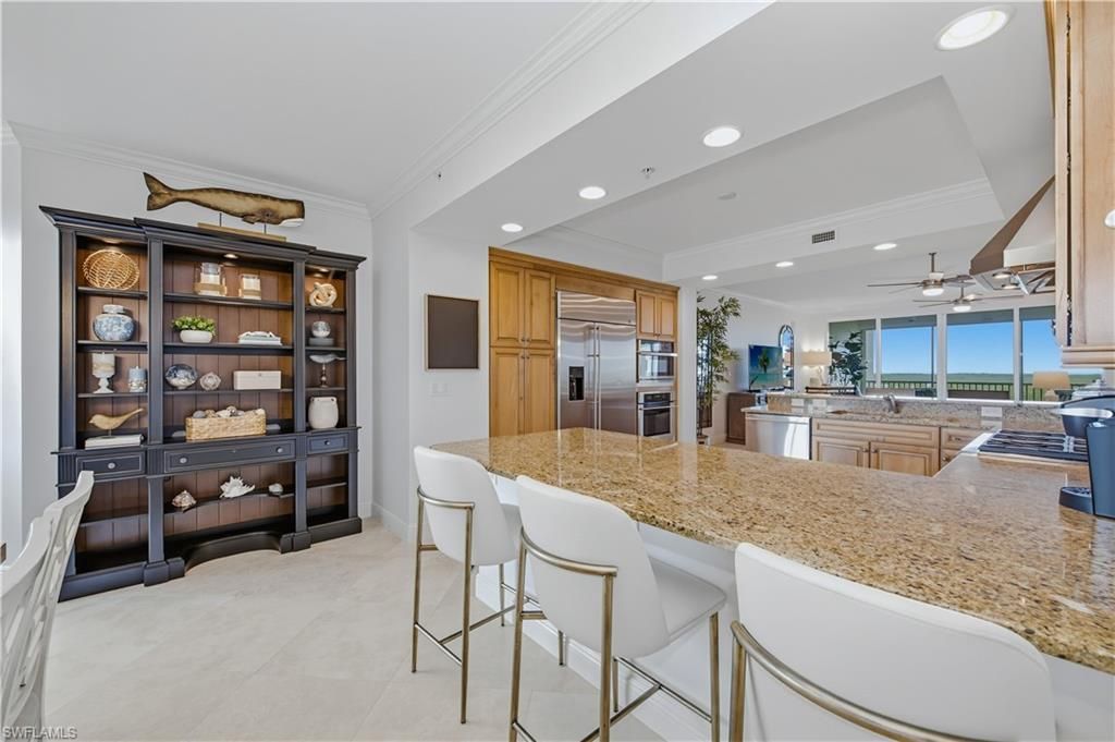 275 Indies Way, Unit 605, Naples, FL 34110 Photo