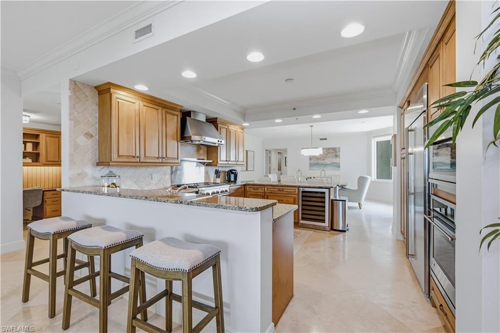275 Indies Way, Unit 605, Naples, FL 34110 Photo