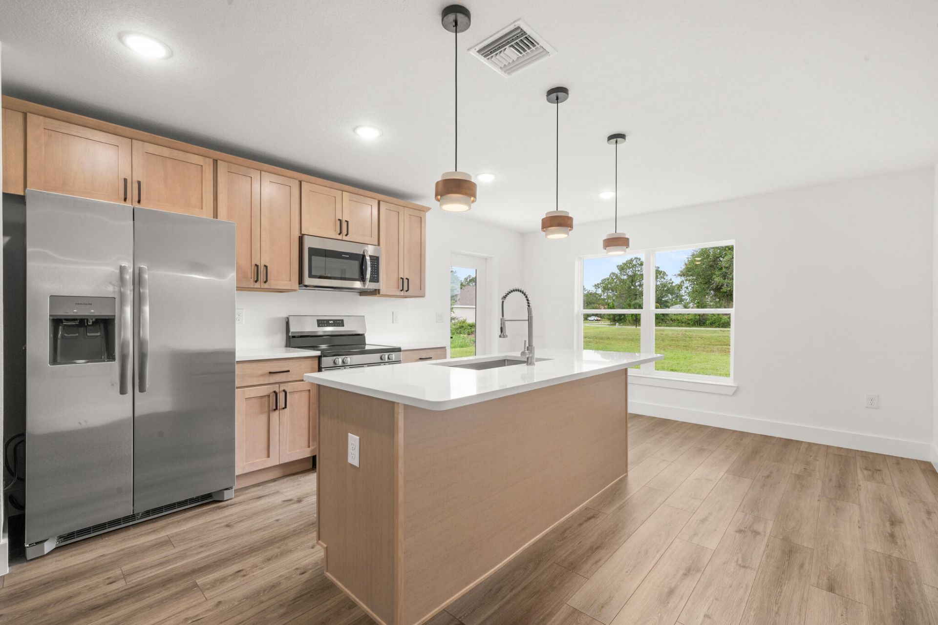 6952 Dickinson Drive, Sebring, FL 33872 Photo
