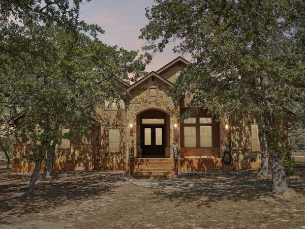 129 HIDDEN FOREST DR, La Vernia, TX 78121