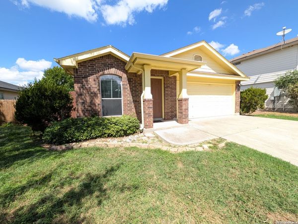 369 STARLING CRK, New Braunfels, TX 78130