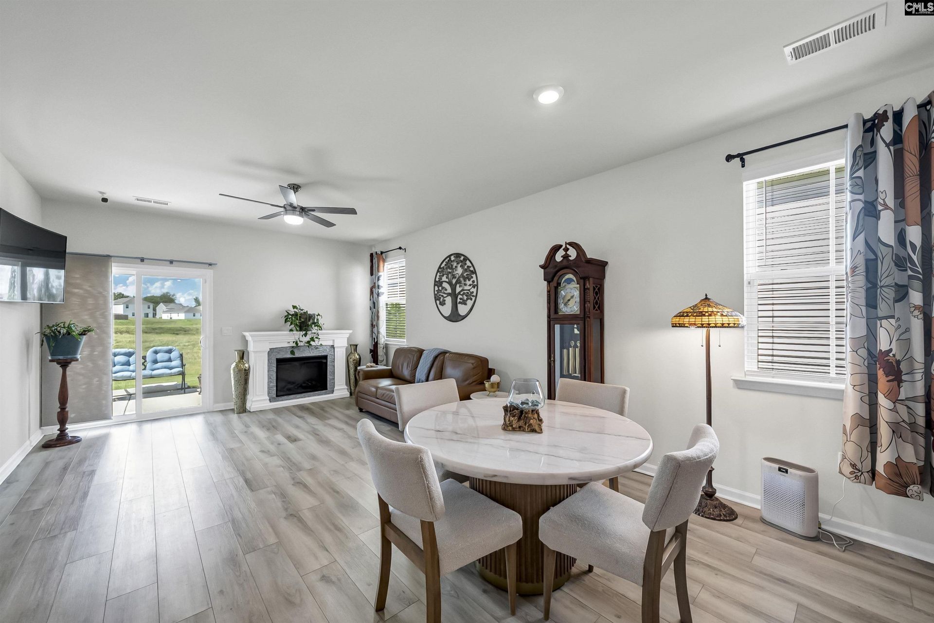 253 Blue Valley Court Photo 6