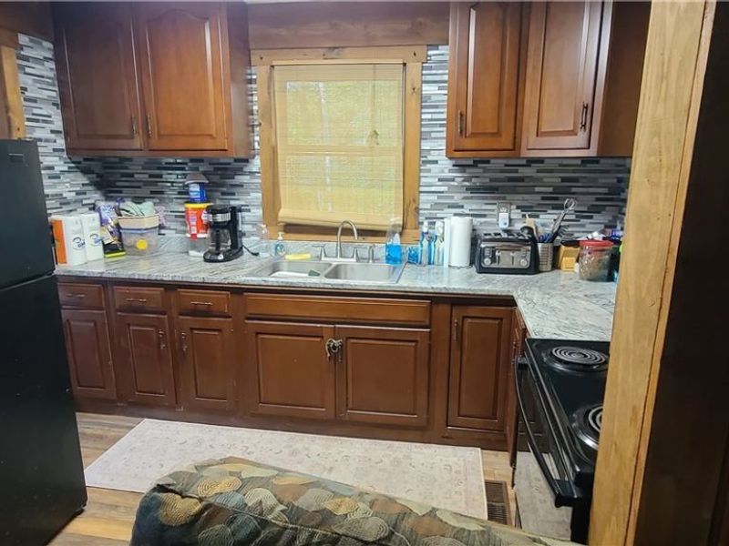 33560 Hilltop Drive, Piedmont, OH 43983 Photo 11