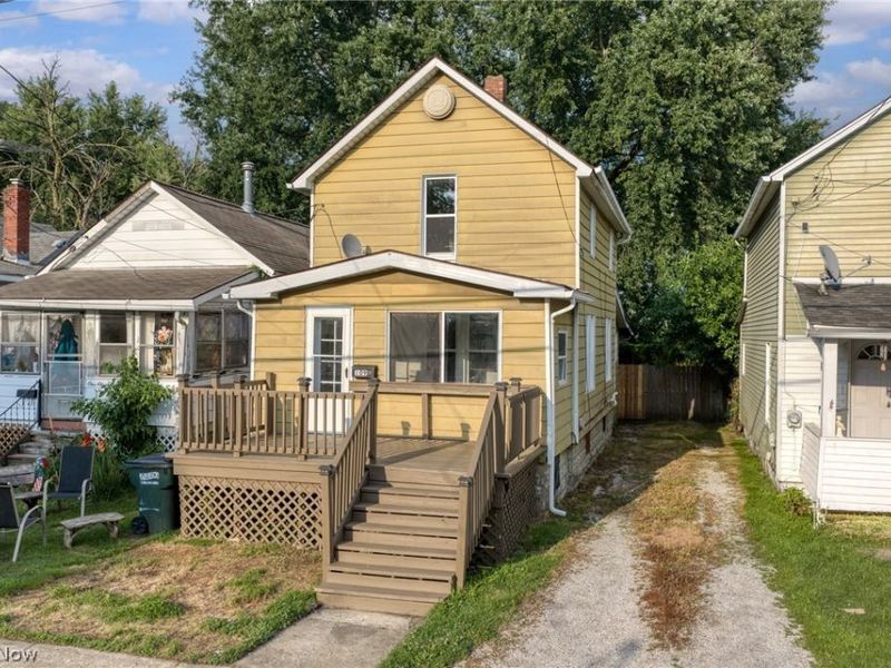 109 15th Street NW, Barberton, OH 44203 Photo 2