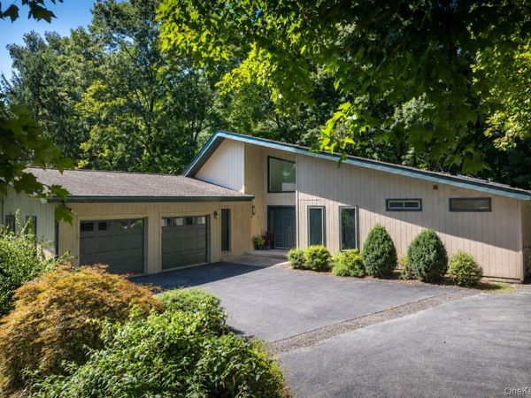 14 Luty Drive, Hyde Park, NY 12538