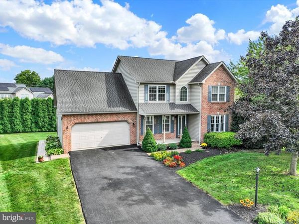2240 BERNAYS DRIVE , YORK, PA 17404