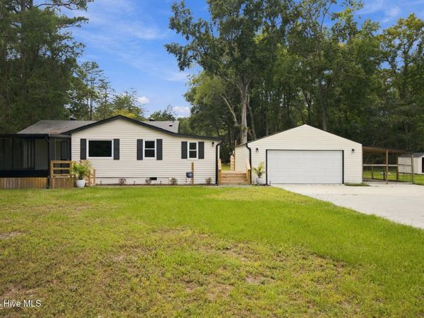 190 Old Bridge Road, Rocky Point, NC 28457