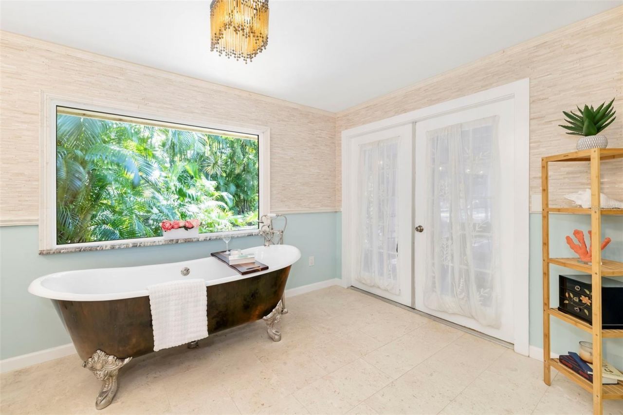 6343 Hollywood Boulevard, Sarasota, FL 34231 Photo