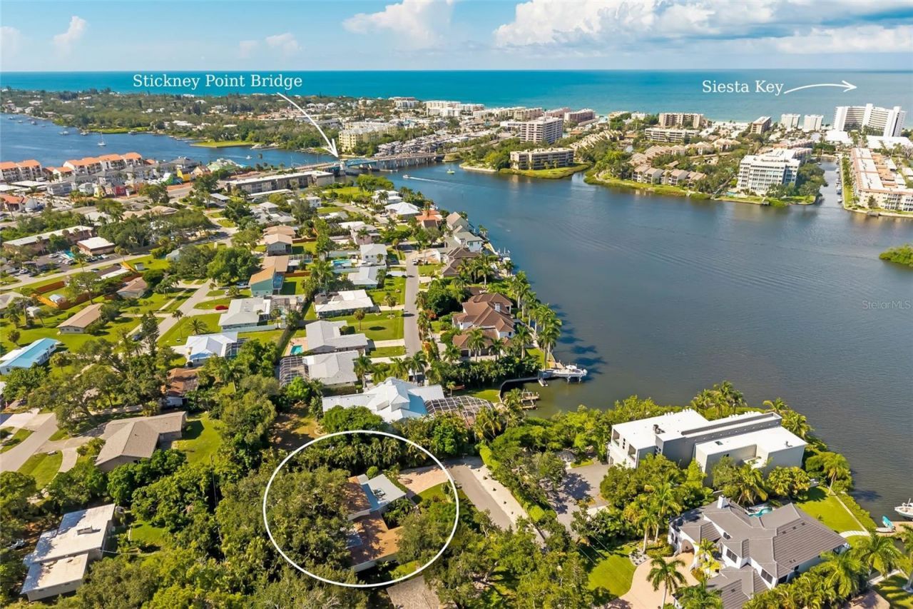 6343 Hollywood Boulevard, Sarasota, FL 34231 Photo