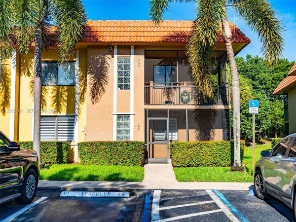 435 Lakeview Dr , Unit 106, Weston, FL 33326
