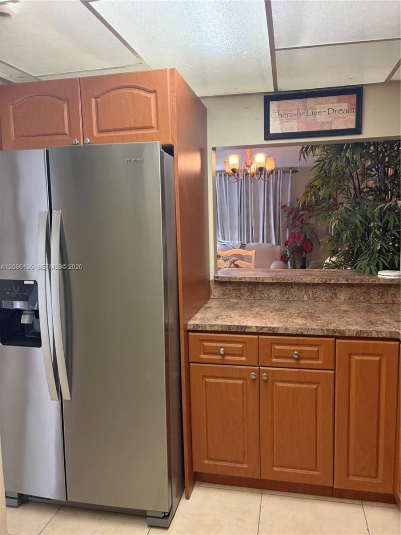 10090 NW 80 Ct, Unit 1327, Hialeah Gardens, FL 33016 Photo
