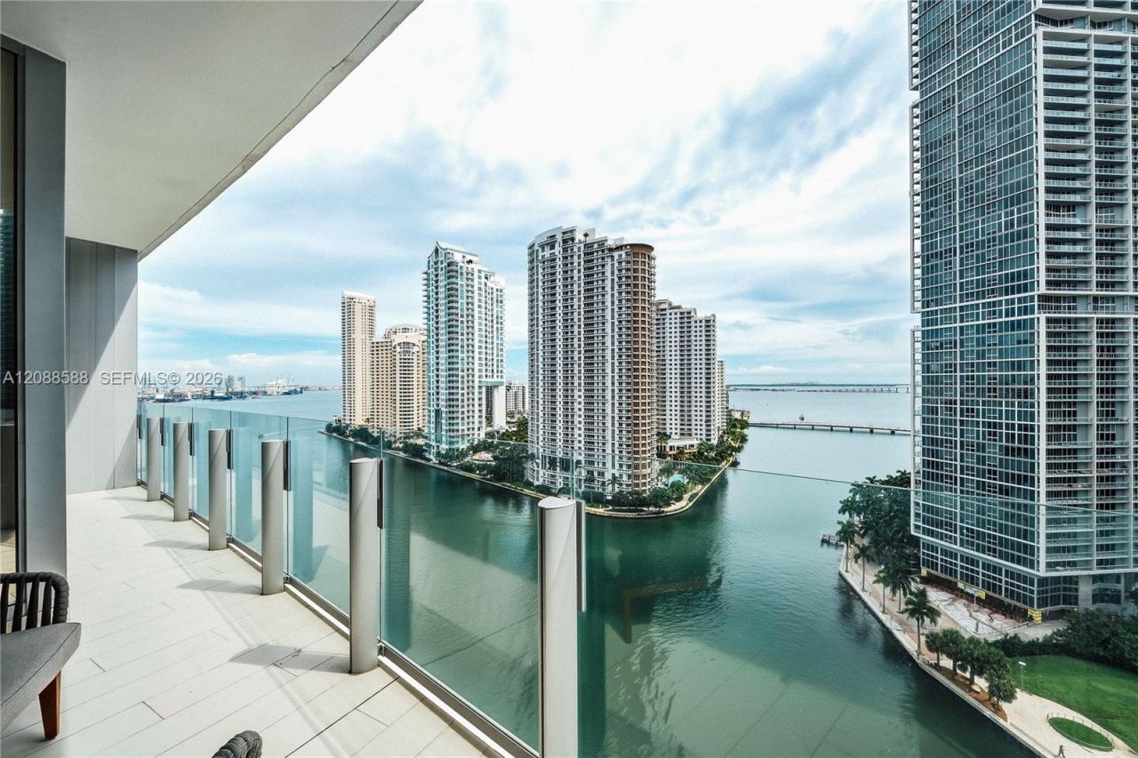 300 Biscayne Boulevard Way, Unit 1605W, Miami, FL 33131 Photo