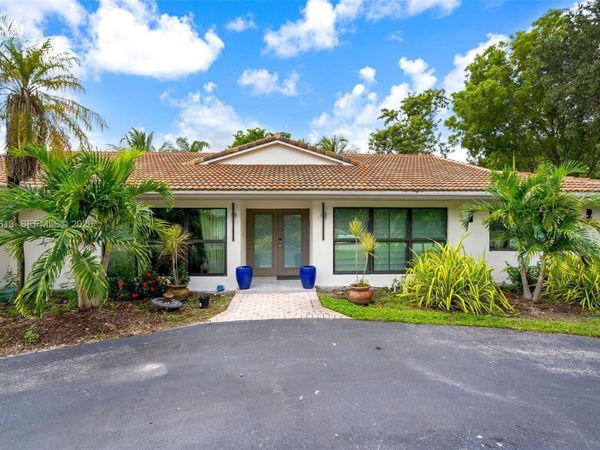 9900 NW 14th Ct , Coral Springs, FL 33071