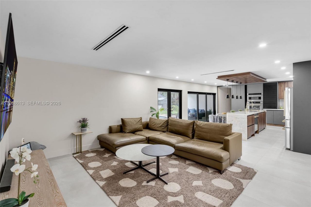 9900 NW 14th Ct, Coral Springs, FL 33071 Photo