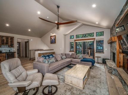 1838 Osage Circle, South Lake Tahoe, CA 96150 Photo