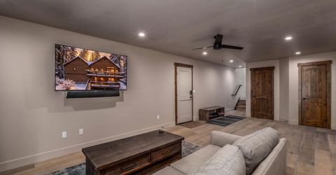 1838 Osage Circle, South Lake Tahoe, CA 96150 Photo