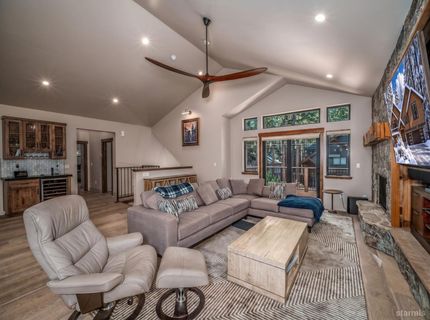 1838 Osage Circle, South Lake Tahoe, CA 96150 Photo