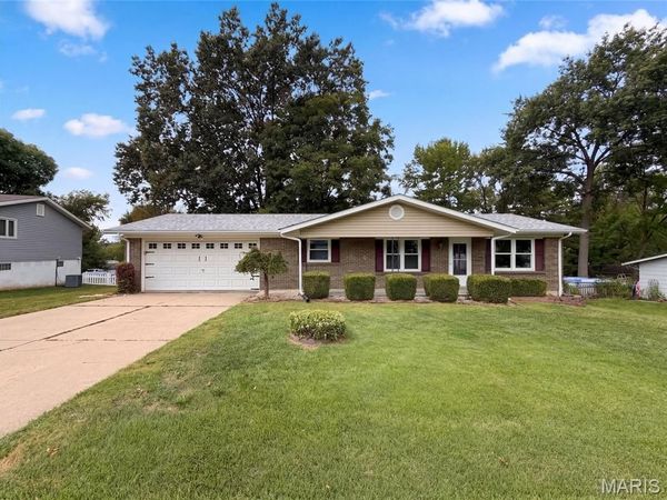 1621 Christy Drive, St Charles, MO 63303