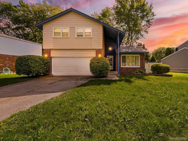 42195 PARK RIDGE Road, Novi, Mi 48375