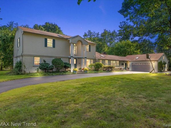 1450 Lenox Road, Bloomfield Township, Mi 48304