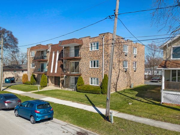 103 E Eleanor Street, Thornton, IL 60476