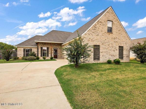 160 Western Ridge Circle, Canton, MS 39046