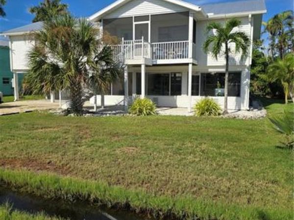 2471 AVOCADO ST, ST. JAMES CITY, FL 33956