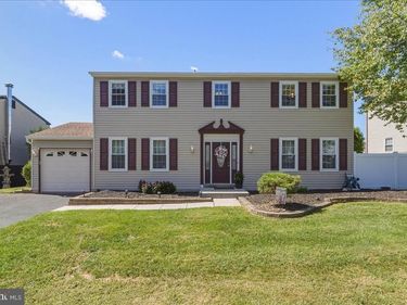 1527 BARNSWALLOW DRIVE, BENSALEM, PA 19020