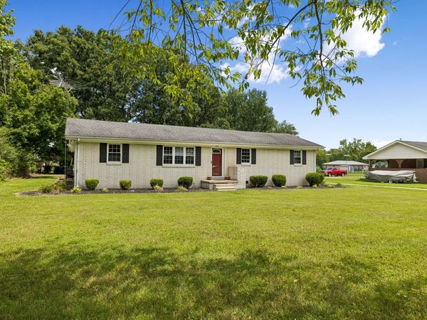 516 Crestwood Dr , Lafayette, TN 37083