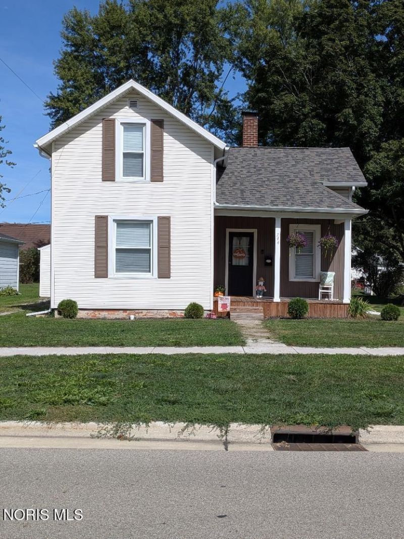 744 Park Street, Napoleon, OH 43545 Main Photo