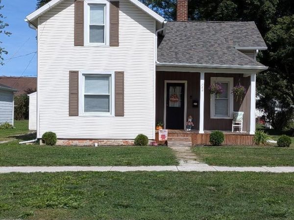 744 Park Street , Napoleon, OH 43545