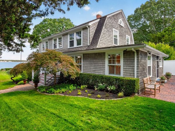 14 Taunton Avenue, Marion, MA 02738