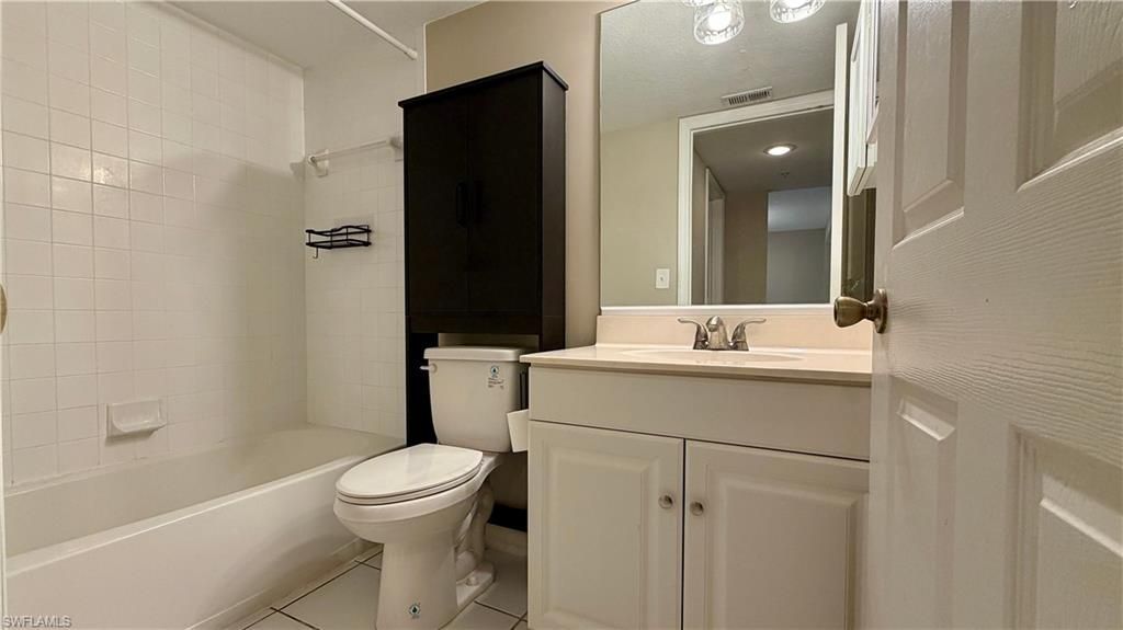 9640 Victoria Ln, Unit 107, Naples, FL 34109 Photo